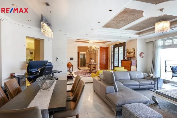 Prodej vily, East Attica Regional Unit,Řecko, 1285 m2