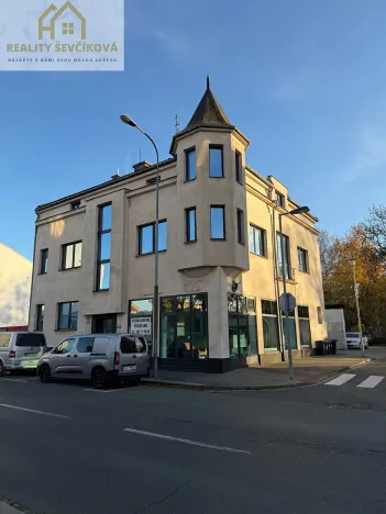 Pronájem obchodního prostoru, Hradec Králové, Hořická, 127 m2