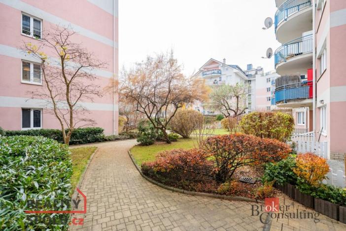 Prodej bytu 2+kk, Praha - Strašnice, Na hroudě, 71 m2