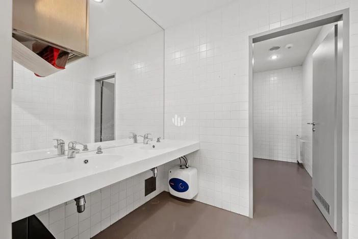 Pronájem kanceláře, Praha - Smíchov, Karla Engliše, 600 m2