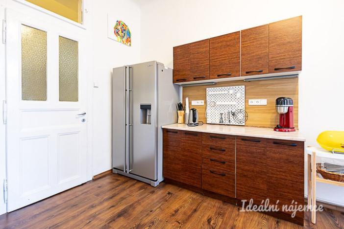 Pronájem bytu 2+kk, Praha - Holešovice, Na Maninách, 47 m2