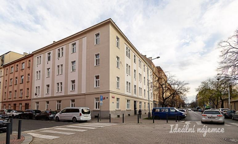 Pronájem bytu 2+kk, Praha - Holešovice, Na Maninách, 47 m2