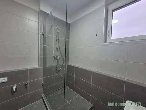 Pronájem bytu 3+kk, Praha - Prosek, Čakovická, 83 m2