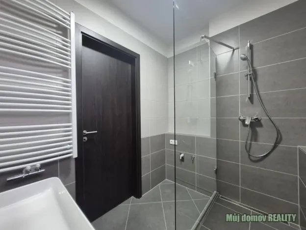 Pronájem bytu 3+kk, Praha - Prosek, Čakovická, 83 m2