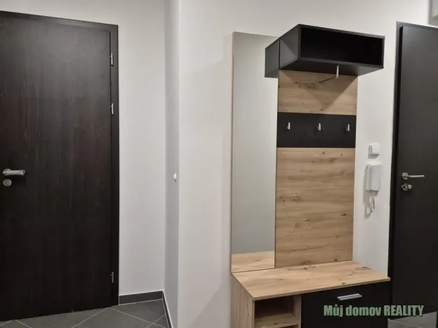 Pronájem bytu 3+kk, Praha - Prosek, Čakovická, 83 m2