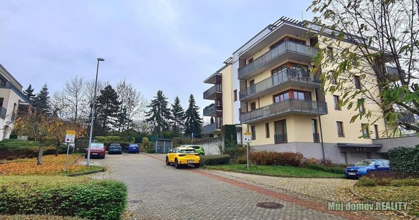 Pronájem bytu 2+kk, Praha - Zbraslav, Pickova, 54 m2