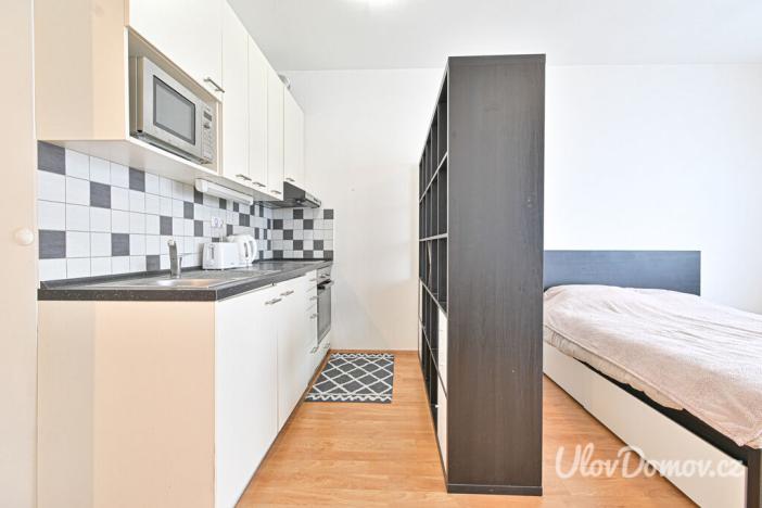 Prodej bytu 1+kk, Praha - Horní Měcholupy, Modenská, 35 m2