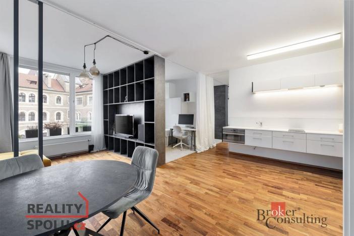 Pronájem bytu 2+kk, Praha - Smíchov, Švédská, 42 m2