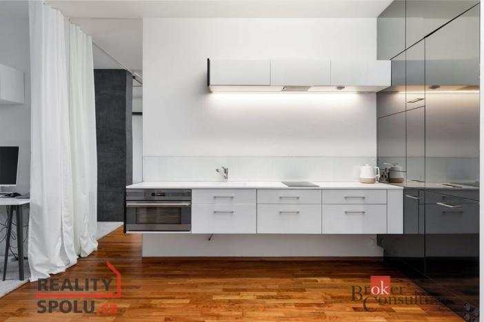 Pronájem bytu 2+kk, Praha - Smíchov, Švédská, 42 m2