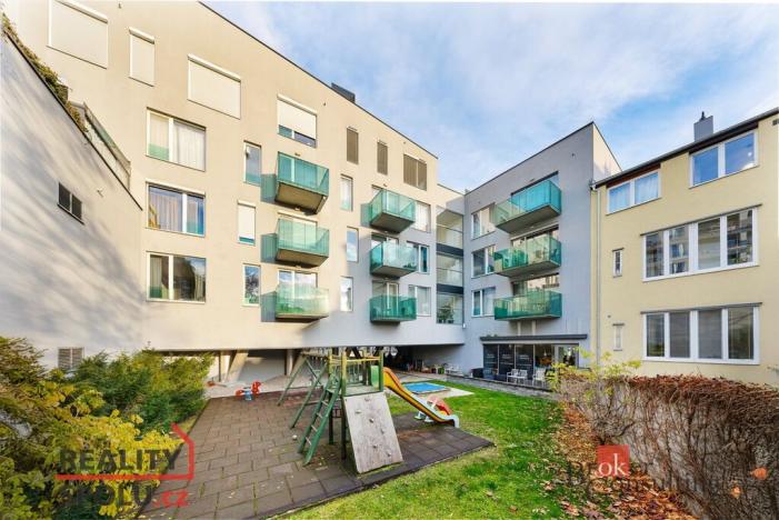 Pronájem bytu 2+kk, Praha - Smíchov, Švédská, 42 m2