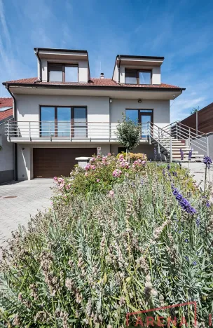 Prodej rodinného domu, Šlapanice, Za Humny, 250 m2