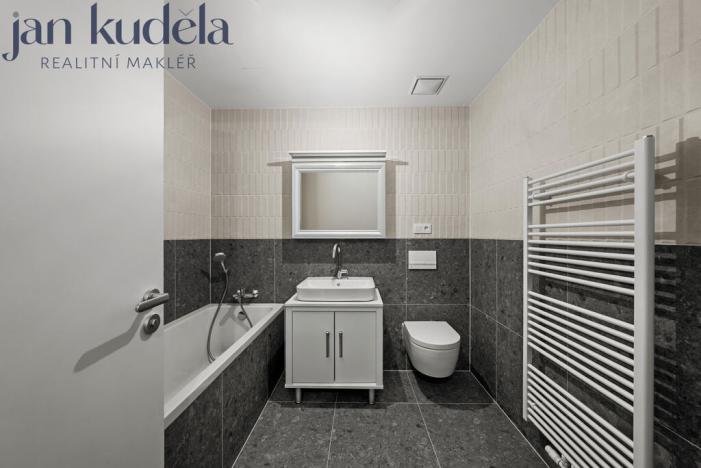 Pronájem bytu 1+kk, Brno, Bratislavská, 36 m2