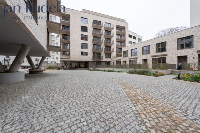 Pronájem bytu 1+kk, Brno, Bratislavská, 36 m2