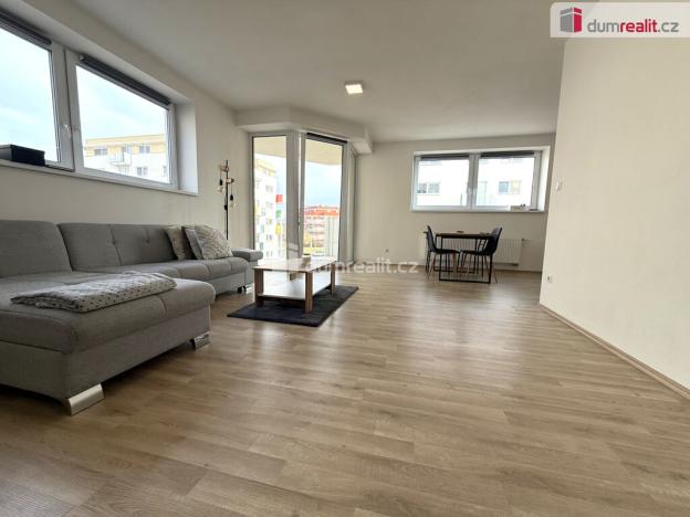 Prodej bytu 2+kk, Uherské Hradiště - Sady, Hrušková, 72 m2