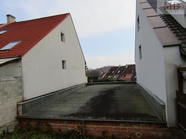 Prodej garáže, Chlumec, 105 m2