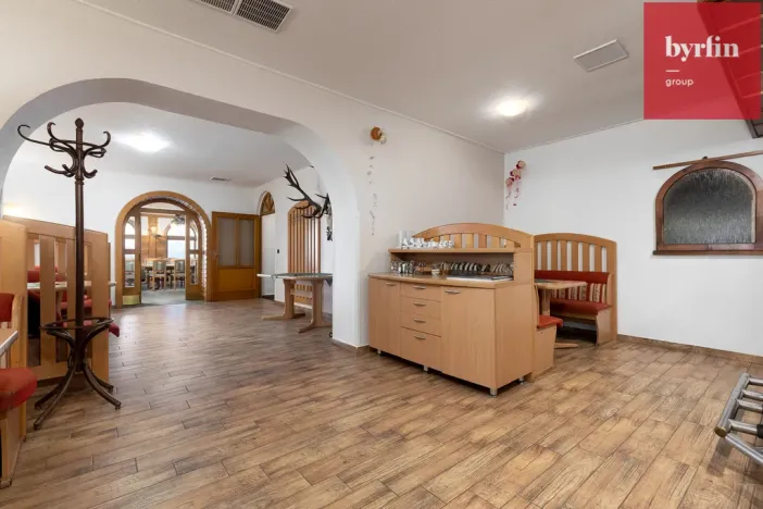 Prodej ubytování, Krnov - Pod Cvilínem, V Zálesí, 820 m2