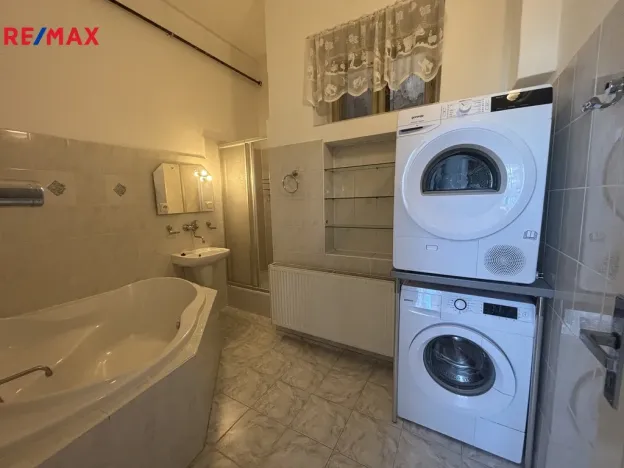 Prodej bytu 4+1, Znojmo, Vídeňská třída, 135 m2