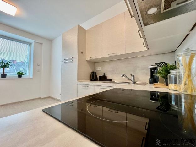 Pronájem bytu 2+kk, Brno, Merhautova, 50 m2