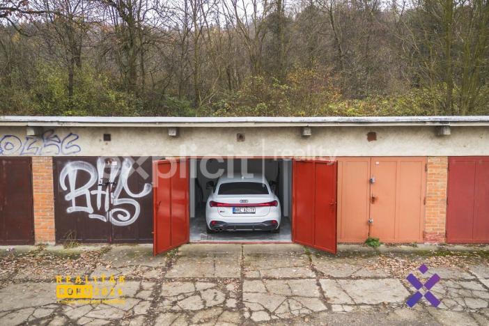 Prodej garáže, Zlín, Růmy, 18 m2