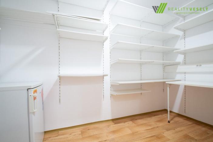 Pronájem bytu 3+1, Hodonín, nám. Osvobození, 74 m2