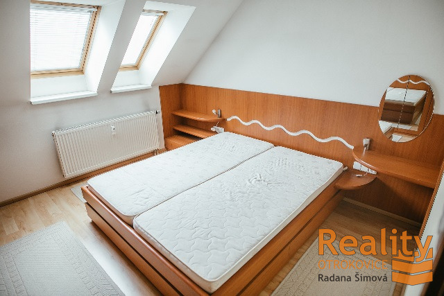 Pronájem bytu 3+kk, Otrokovice, nám. 3. května, 110 m2