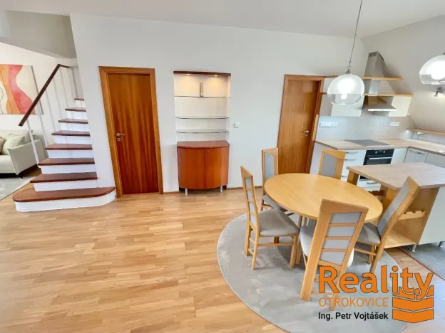 Pronájem bytu 3+kk, Otrokovice, nám. 3. května, 110 m2