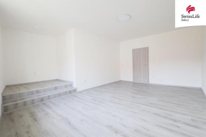 Prodej bytu 2+1, Jimramov, náměstí Jana Karafiáta, 74 m2