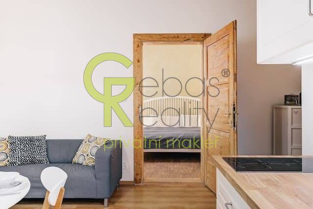 Pronájem bytu 2+kk, Praha, Na výtoni, 47 m2