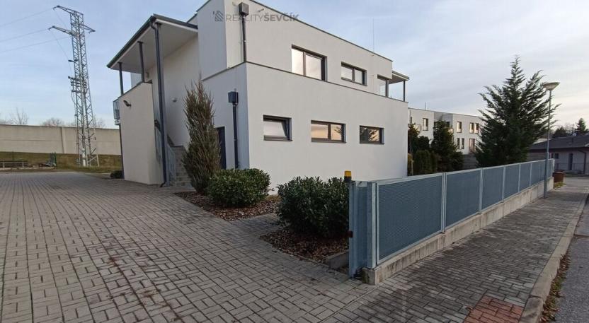 Prodej bytu 2+kk, Hluboká nad Vltavou, Ječná, 55 m2