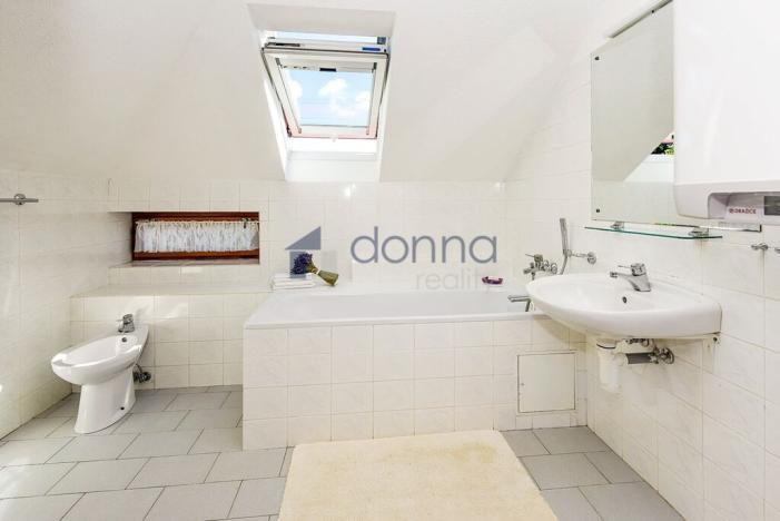 Pronájem rodinného domu, Praha, Nad šejdrem, 252 m2