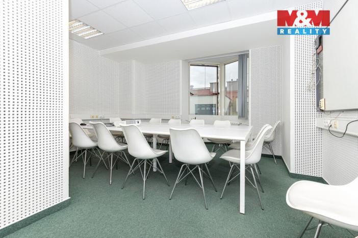 Pronájem kanceláře, Pardubice - Zelené Předměstí, 331 m2