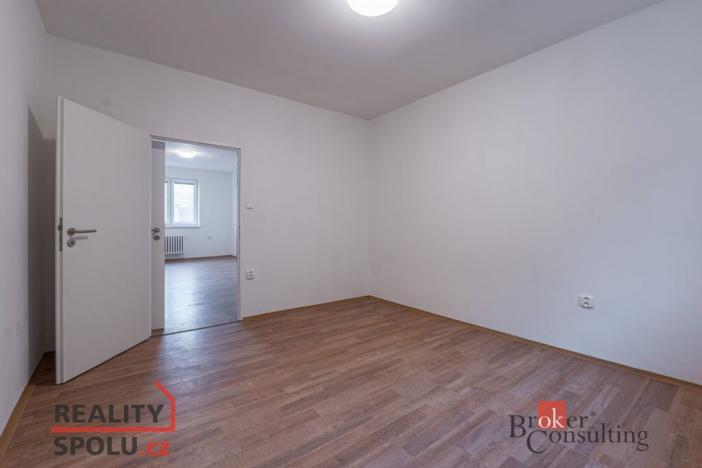 Pronájem bytu 2+1, Úpice, Sládkova, 56 m2