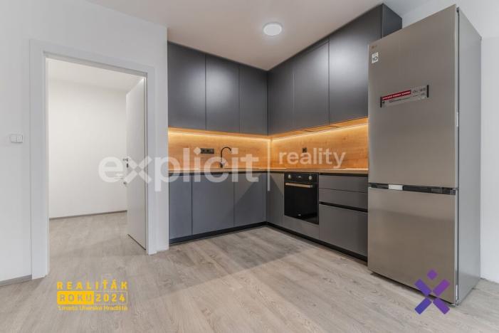 Pronájem bytu 1+kk, Zlín - Malenovice, Pod Hradem II, 27 m2