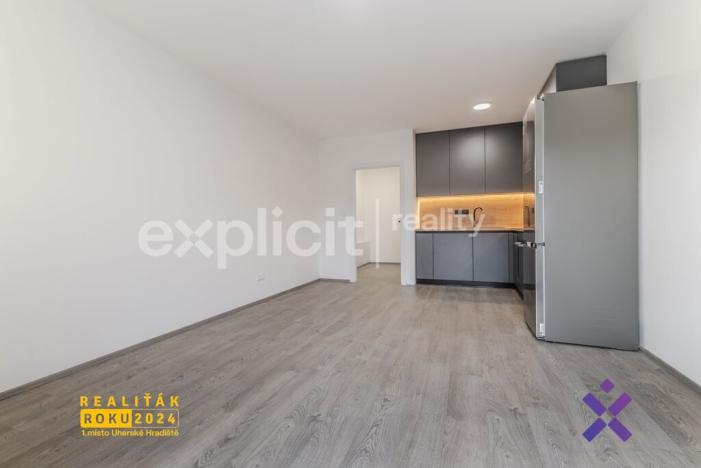 Pronájem bytu 1+kk, Zlín - Malenovice, Pod Hradem II, 27 m2