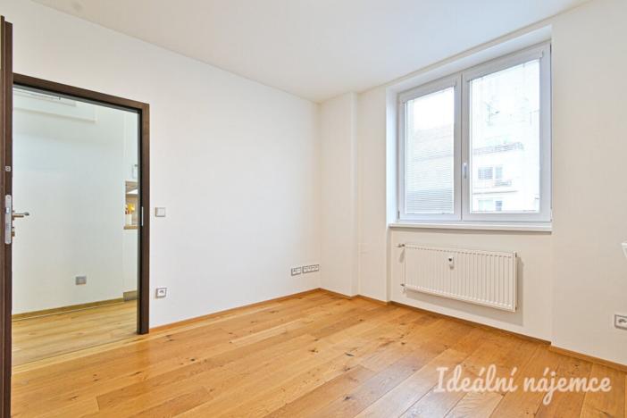 Pronájem bytu 2+1, Brno, Palackého třída, 60 m2