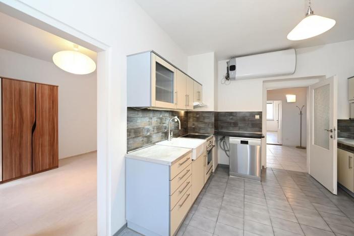 Pronájem bytu 3+1, Praha - Smíchov, Kroftova, 98 m2