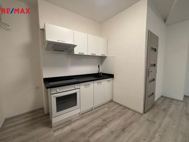 Pronájem bytu 2+kk, Brno - Židenice, Šámalova, 42 m2