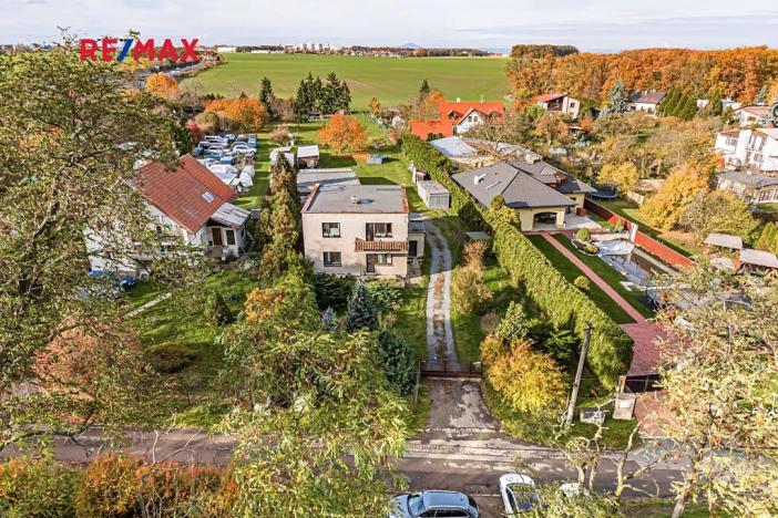 Prodej rodinného domu, Panenské Břežany, K dálnici, 202 m2