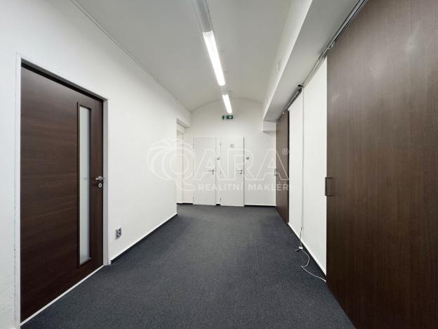 Pronájem obchodního prostoru, Praha, Zborovská, 128 m2