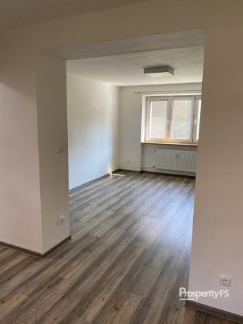 Pronájem bytu 2+1, Kladno - Kročehlavy, Unhošťská, 52 m2