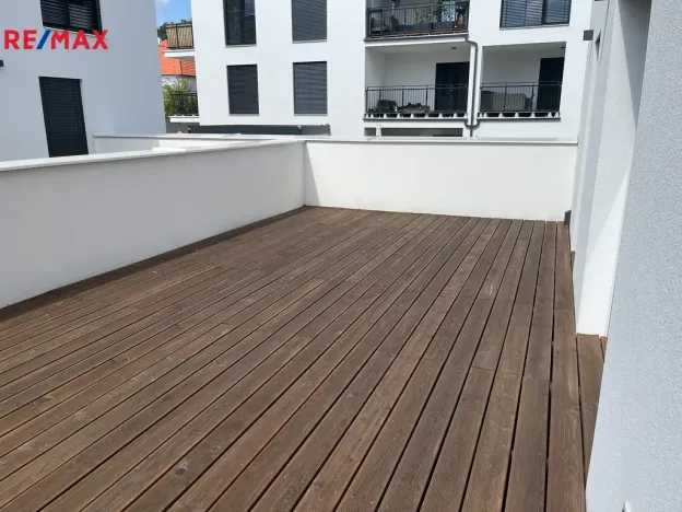 Prodej bytu 2+kk, Zlín, Tyršovo nábřeží, 66 m2