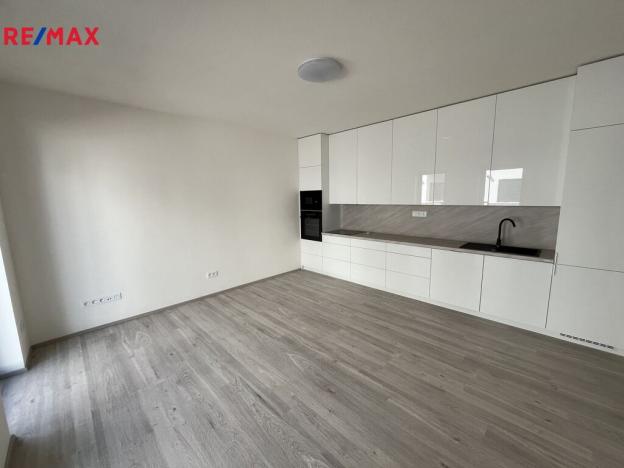 Prodej bytu 3+kk, Zlín, Tyršovo nábřeží, 73 m2