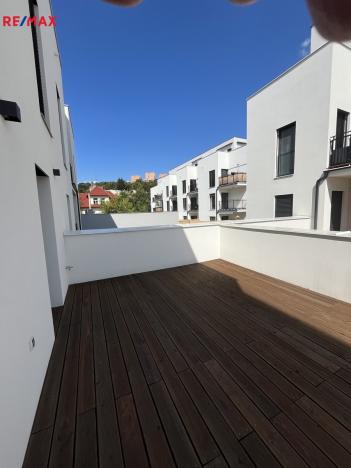 Prodej bytu 3+kk, Zlín, Tyršovo nábřeží, 73 m2