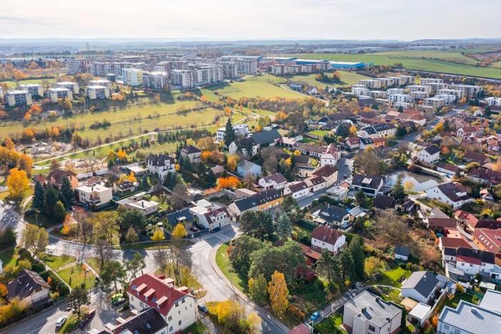 Prodej pozemku pro bydlení, Praha - Zličín, Hrozenkovská, 1647 m2