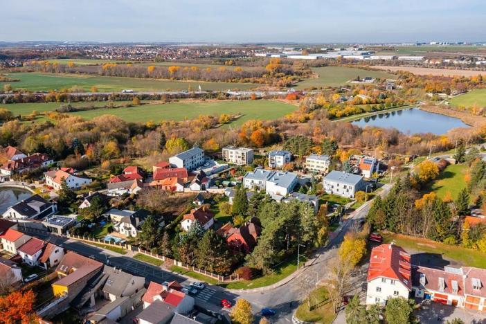 Prodej pozemku pro bydlení, Praha - Zličín, Hrozenkovská, 1647 m2