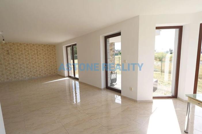 Pronájem rodinného domu, Trnová, 318 m2