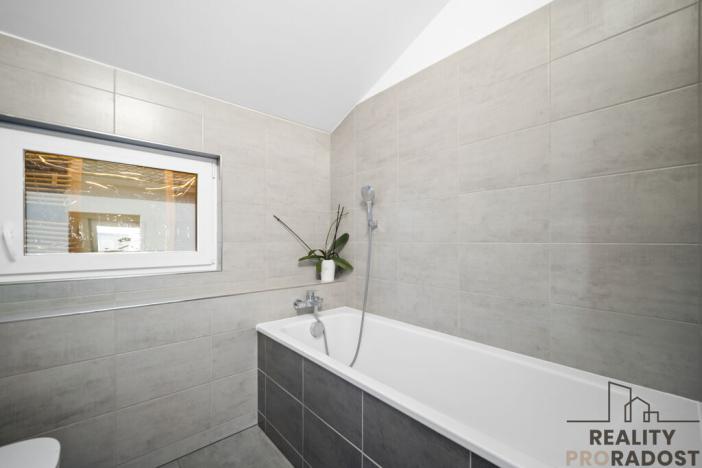 Prodej rodinného domu, Pardubice - Doubravice, 108 m2