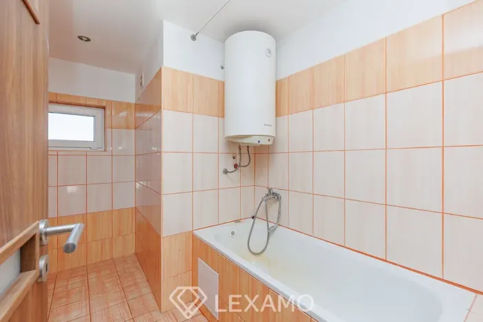 Prodej bytu 2+1, Šanov, Nádražní, 85 m2
