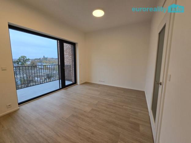 Pronájem bytu 1+kk, Praha - Smíchov, U Lihovaru, 29 m2