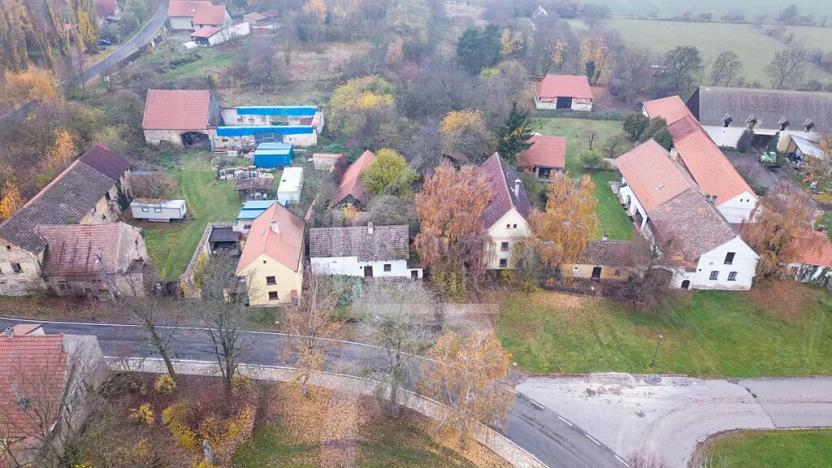 Prodej podílu pozemku, Třebíz, 161602 m2